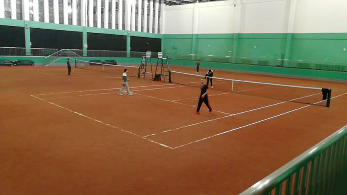 國內(nèi)紅土網(wǎng)球場建設專業(yè)廠家找華蒙運動場地修建有限公司